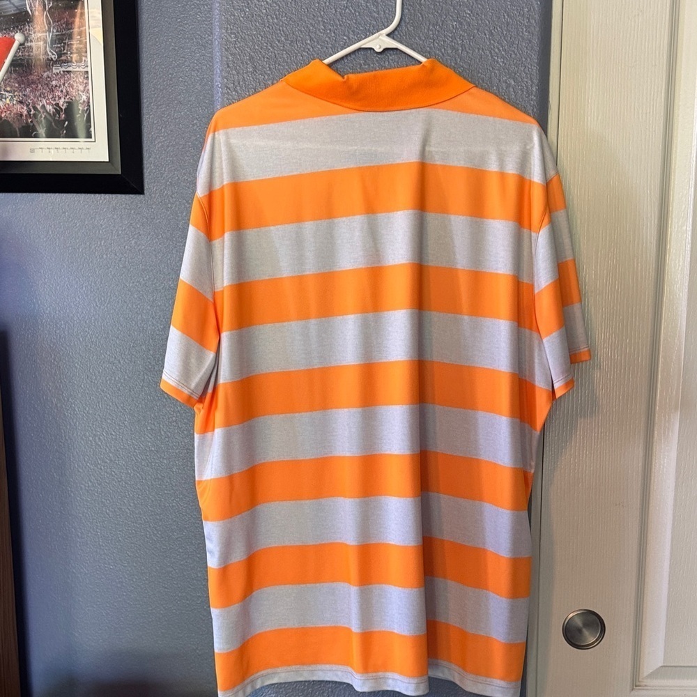 Nike Men's Polo Shirt in Vibrant Orange and Subtle Gray - Picture 4 of 4